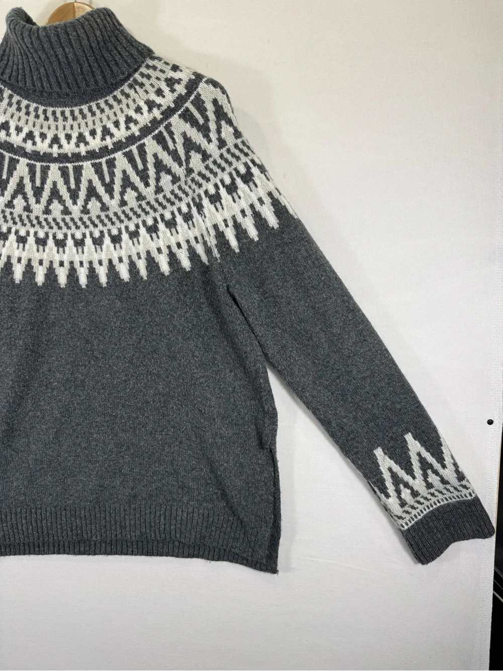 H&M Gray and White Fair Isle Turtleneck Sweater